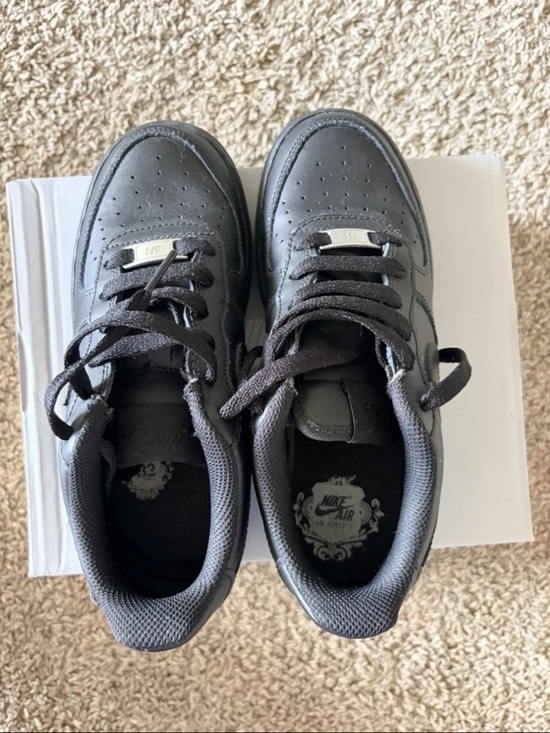 Nike Kids All-Black Leather Low-Top Sneakers